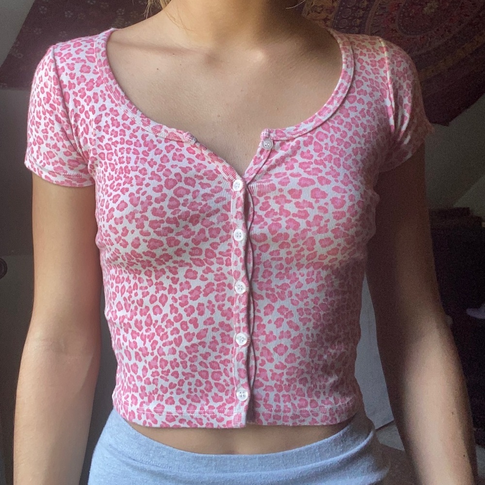 Brandy Melville cheetah print zelly top